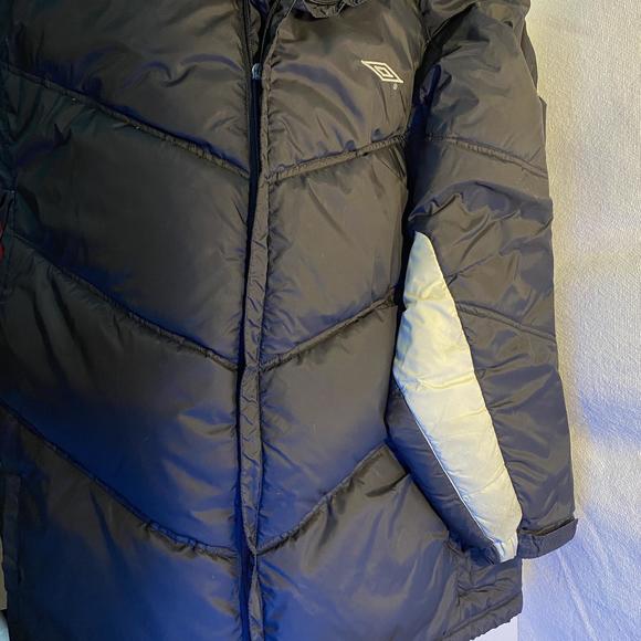 Umbro fill down black XL - Picture 2 of 13